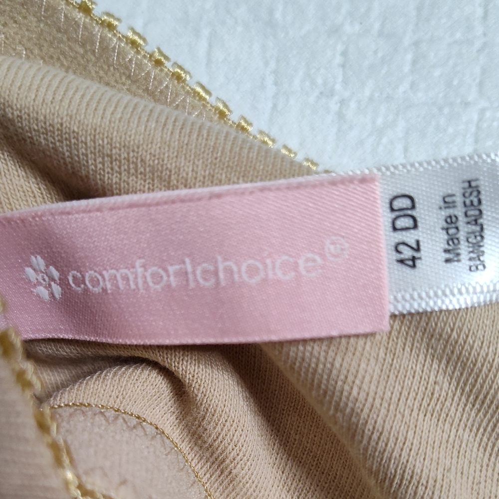 New In Package Women's Tan Front-Closure Bra 42DD - Picture 2 of 5